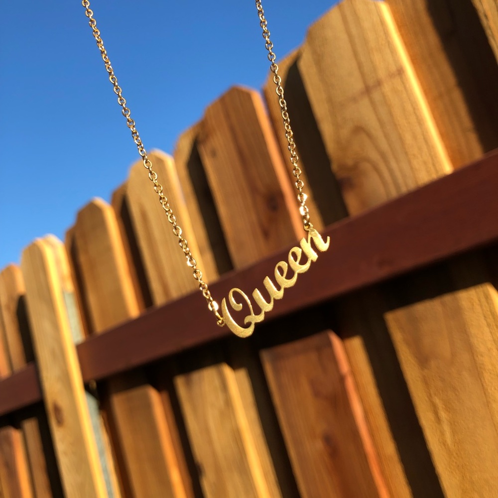 Gold Queen Necklace